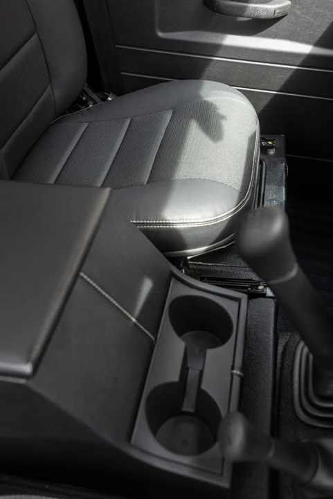 2016 Land Rover Defender 110 - Image 26 of 31