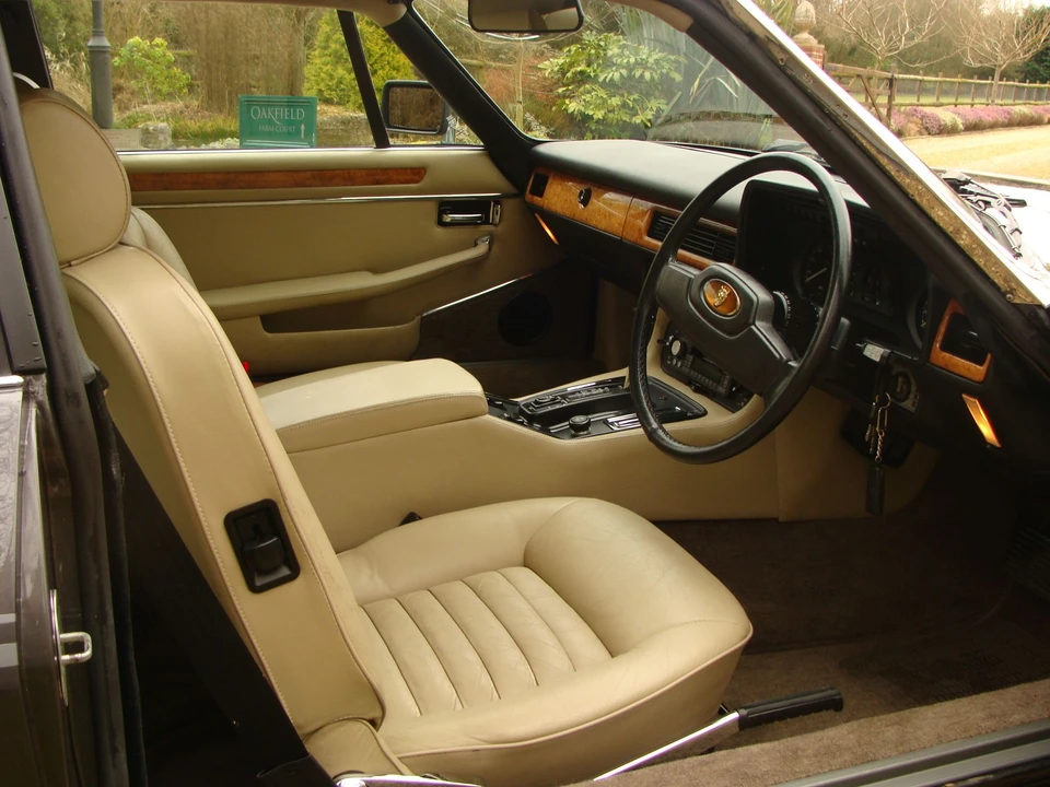 1984 Jaguar XJS Pre-Facelift V12 - Image 8 of 10