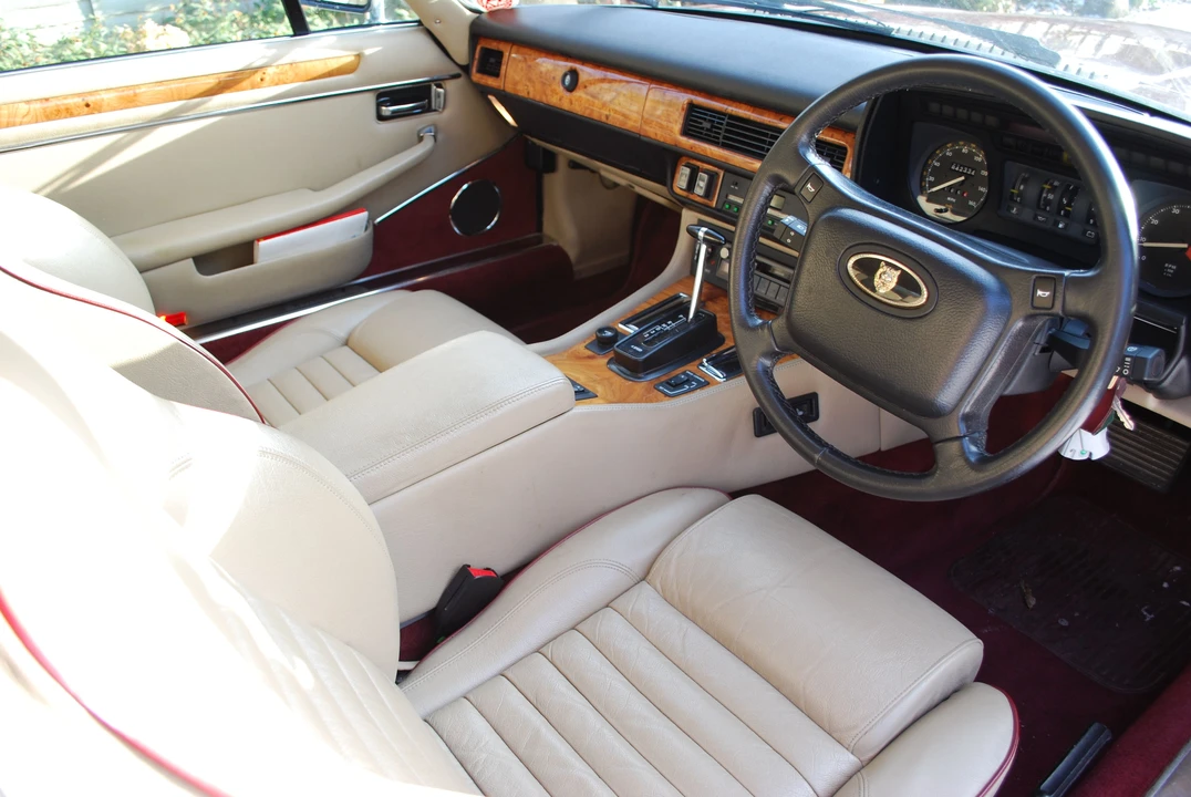 1990 Jaguar XJS Pre-Facelift AJ-6 - Image 3 of 3