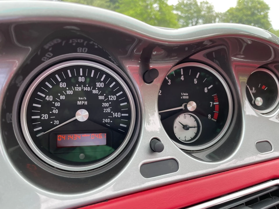2000 BMW Z8 - Image 2 of 17