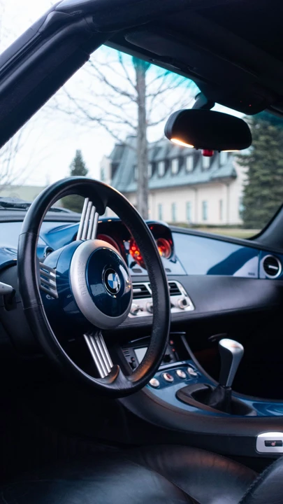 2001 BMW Z8 - Image 28 of 31