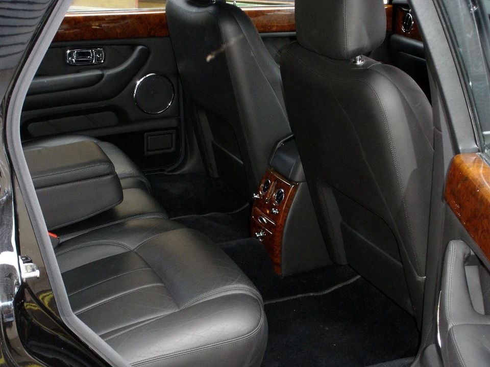 2003 Bentley Arnage R & RL - Image 5 of 6