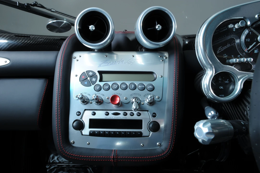 2010 Pagani Zonda - Image 5 of 25