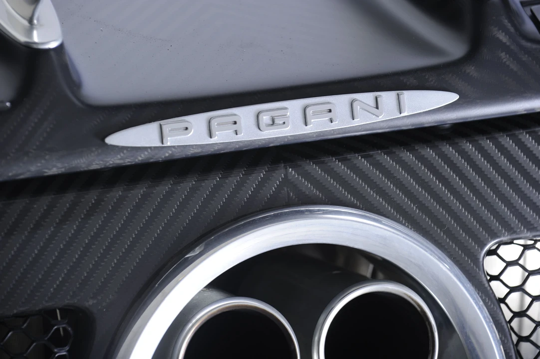 2010 Pagani Zonda - Image 14 of 25