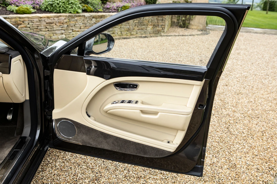 2011 Bentley Mulsanne 2nd Gen - Image 9 of 31