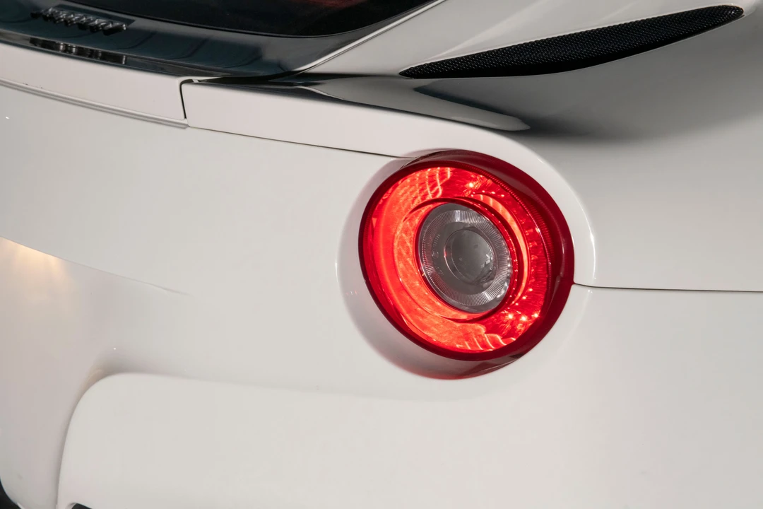 2014 Ferrari F12berlinetta - Image 4 of 31