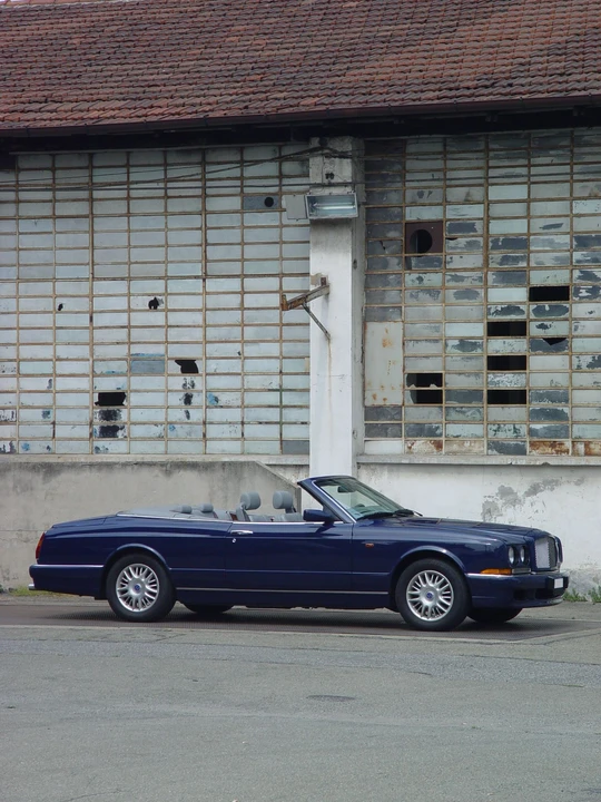 1998 Bentley Azure 1st Gen - Image 2 of 10