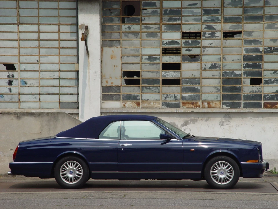 1998 Bentley Azure 1st Gen - Image 9 of 10