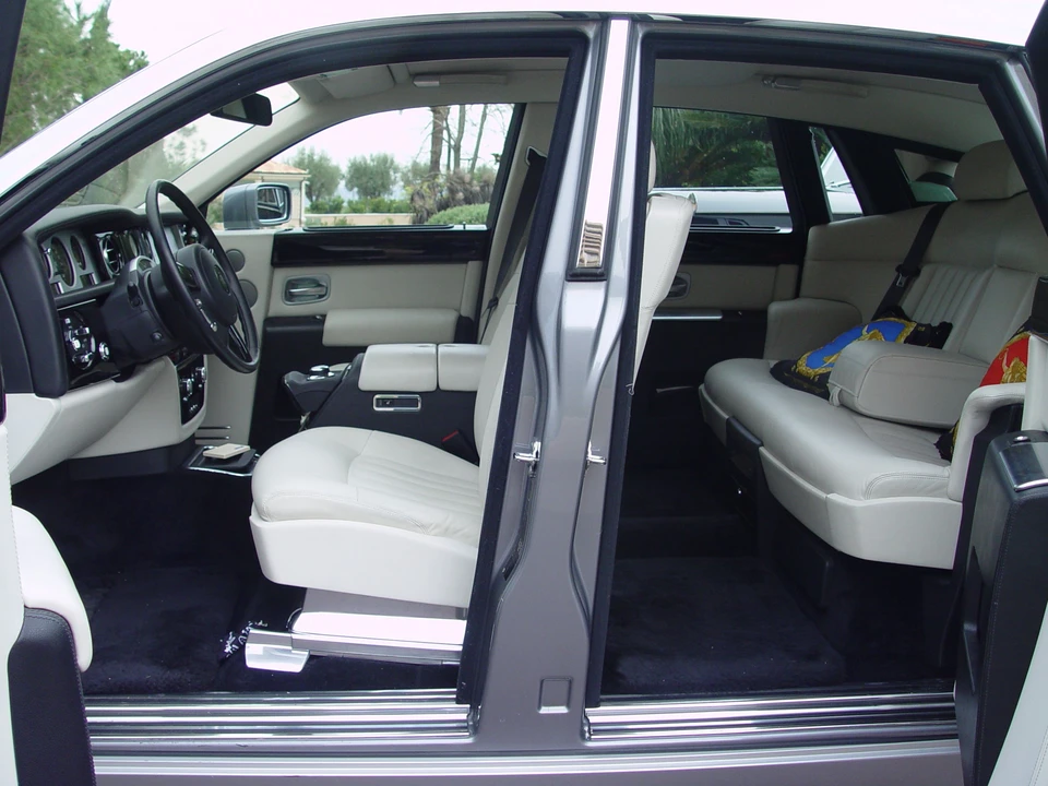 2004 Rolls-Royce Phantom VII - Image 5 of 6