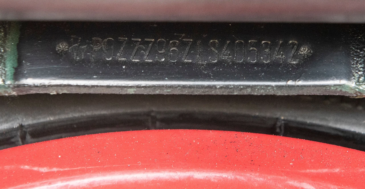 1990 Porsche 964 Carrera 4 - Image 26 of 31