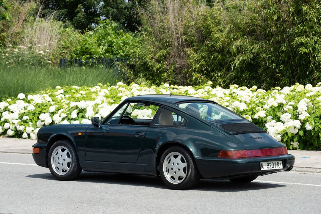 1990 Porsche 964 Carrera 4 - Image 11 of 31