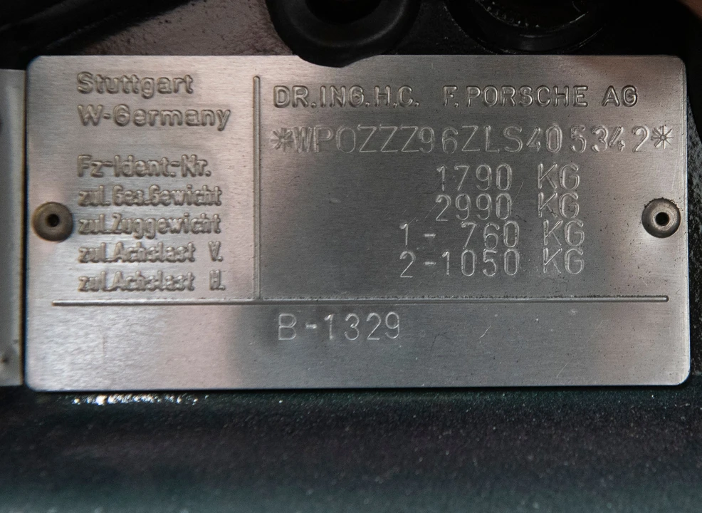 1990 Porsche 964 Carrera 4 - Image 19 of 31