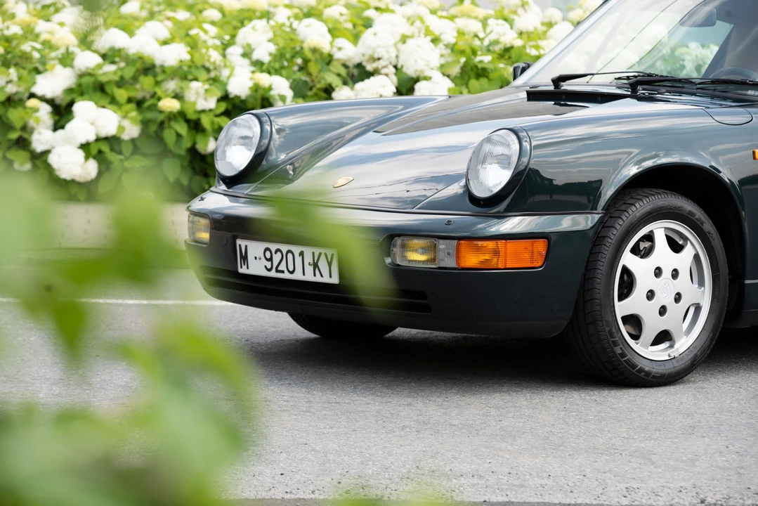 1990 Porsche 964 Carrera 4 - Image 29 of 31
