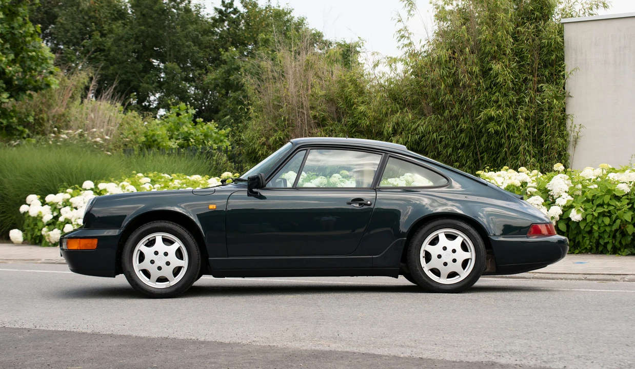 1990 Porsche 964 Carrera 4 - Image 7 of 31