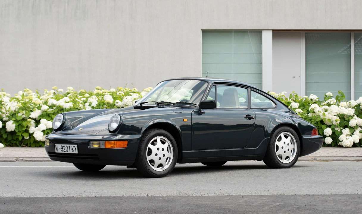 1990 Porsche 964 Carrera 4 - Image 4 of 31