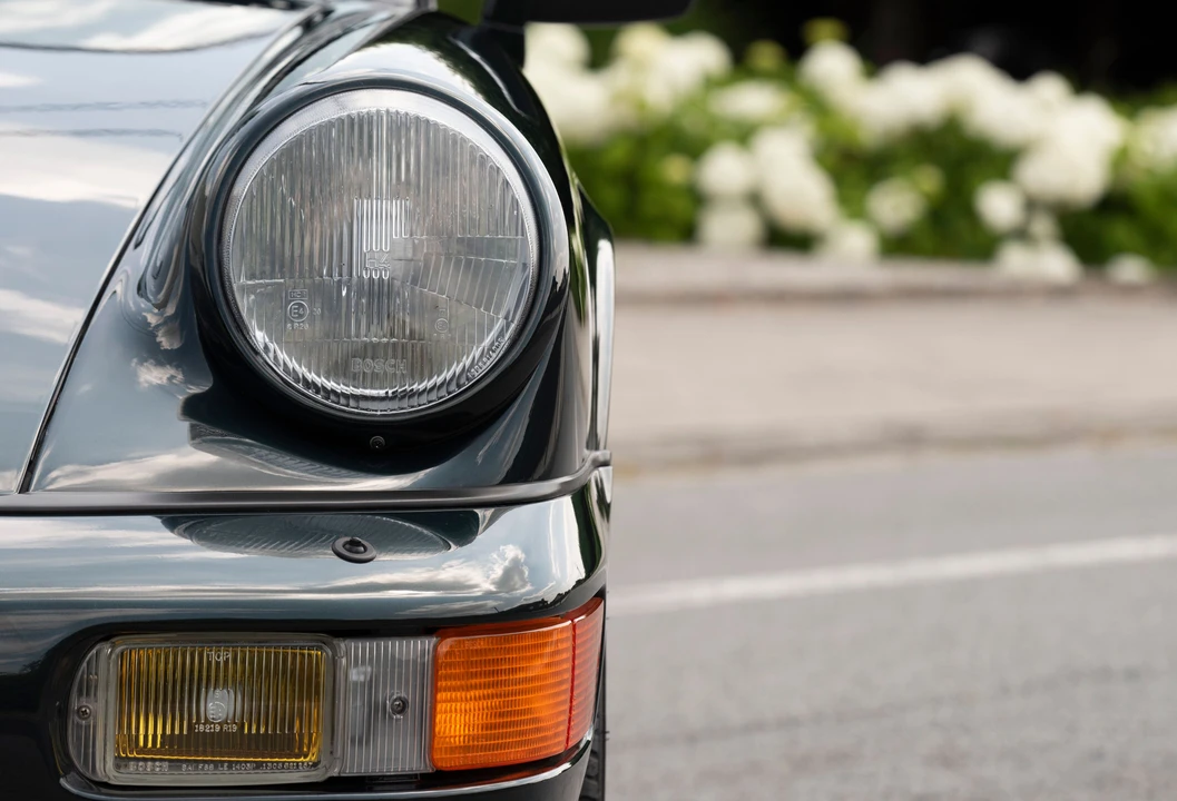 1990 Porsche 964 Carrera 4 - Image 30 of 31