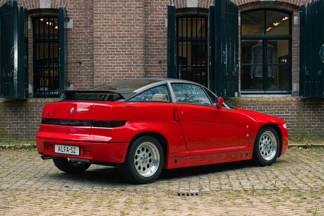 1991 Alfa Romeo SZ - Image 3 of 31