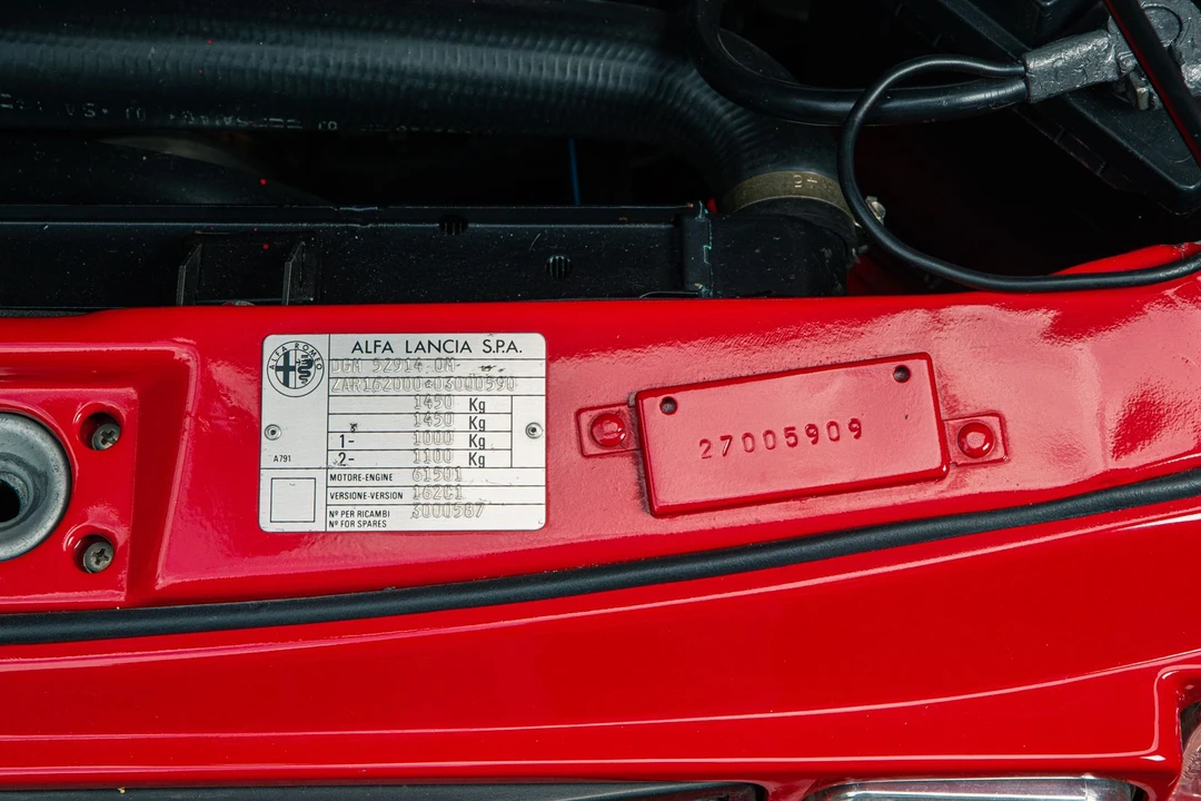 1991 Alfa Romeo SZ - Image 29 of 31