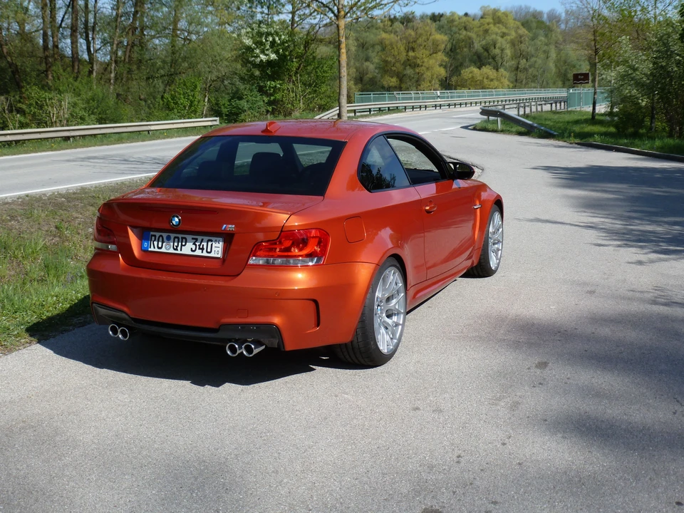 2011 BMW 1M - Image 5 of 20