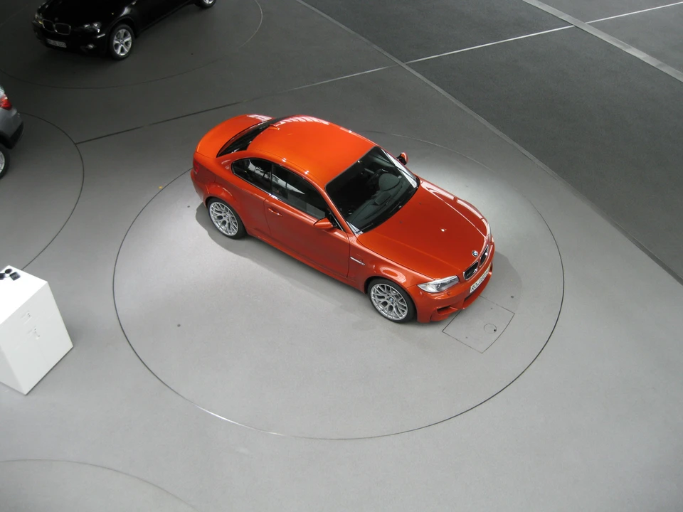 2011 BMW 1M - Image 10 of 20
