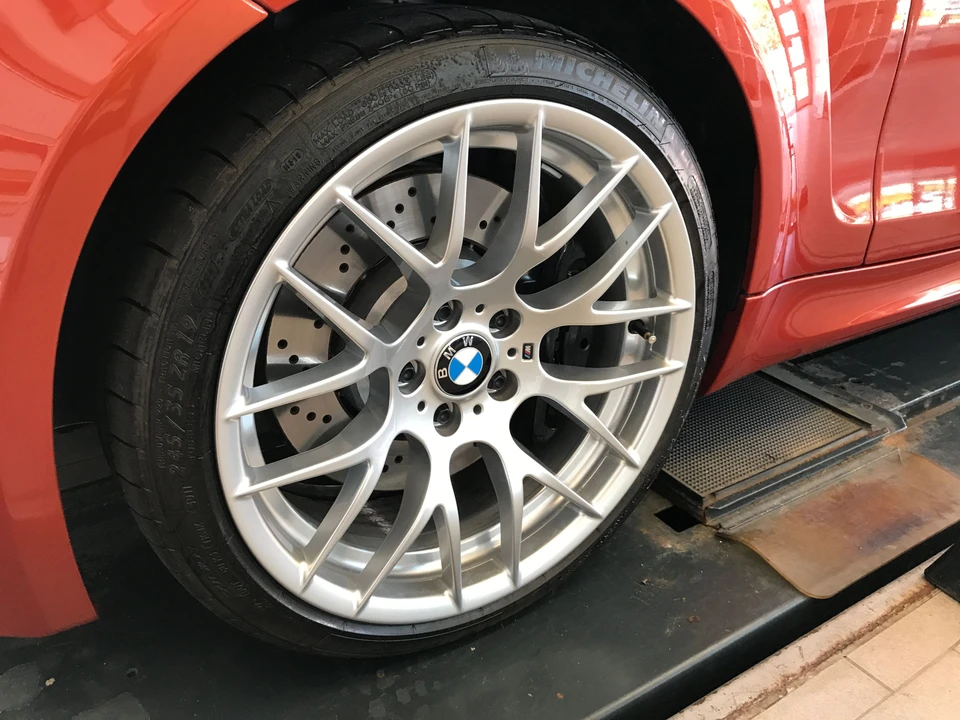 2011 BMW 1M - Image 15 of 20
