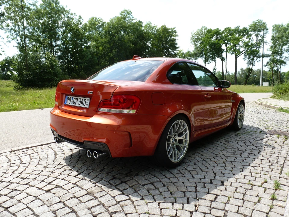 2011 BMW 1M - Image 6 of 20