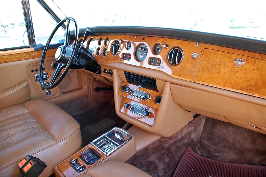 1975 Rolls-Royce Corniche Series I - Image 4 of 5