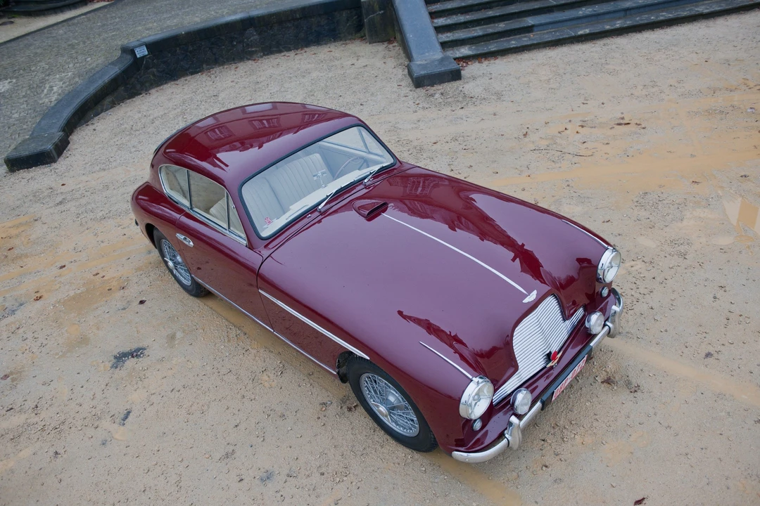 1955 Aston Martin DB1 & DB2 & DB2/4 & DB Mark III - Image 27 of 30
