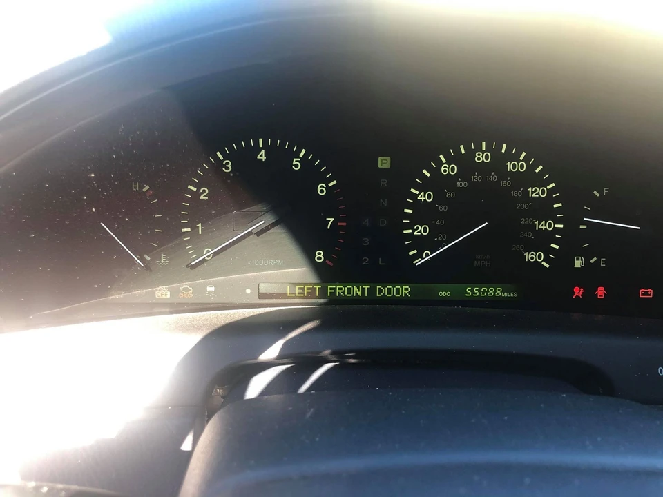 1998 Lexus LS 2nd Gen - Image 3 of 5