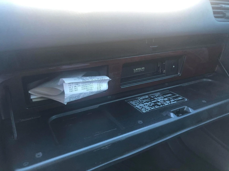 1998 Lexus LS 2nd Gen - Image 4 of 5