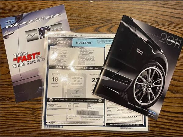 2011 Ford S197 Mustang - Image 16 of 18