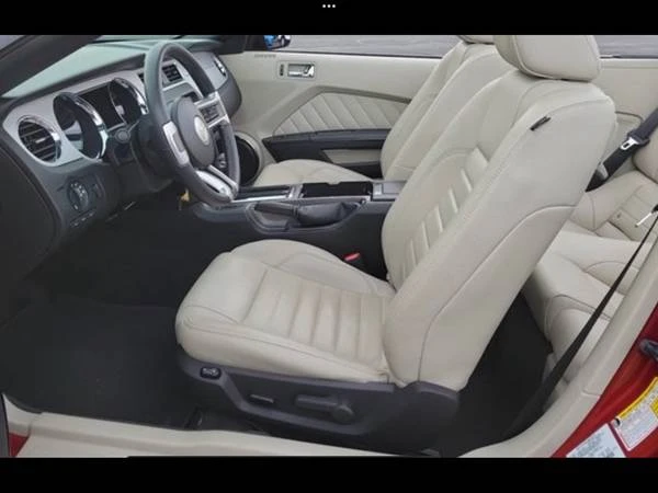 2011 Ford S197 Mustang - Image 8 of 18