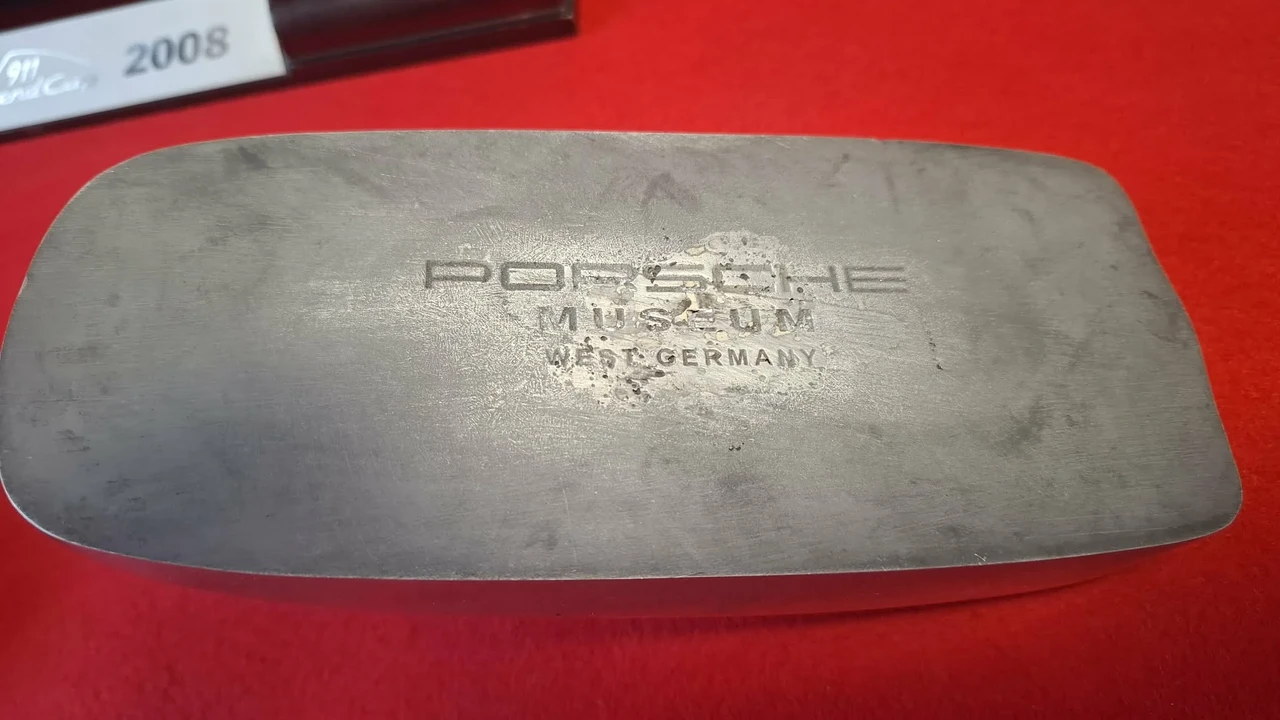 Porsche - Image 17 of 20