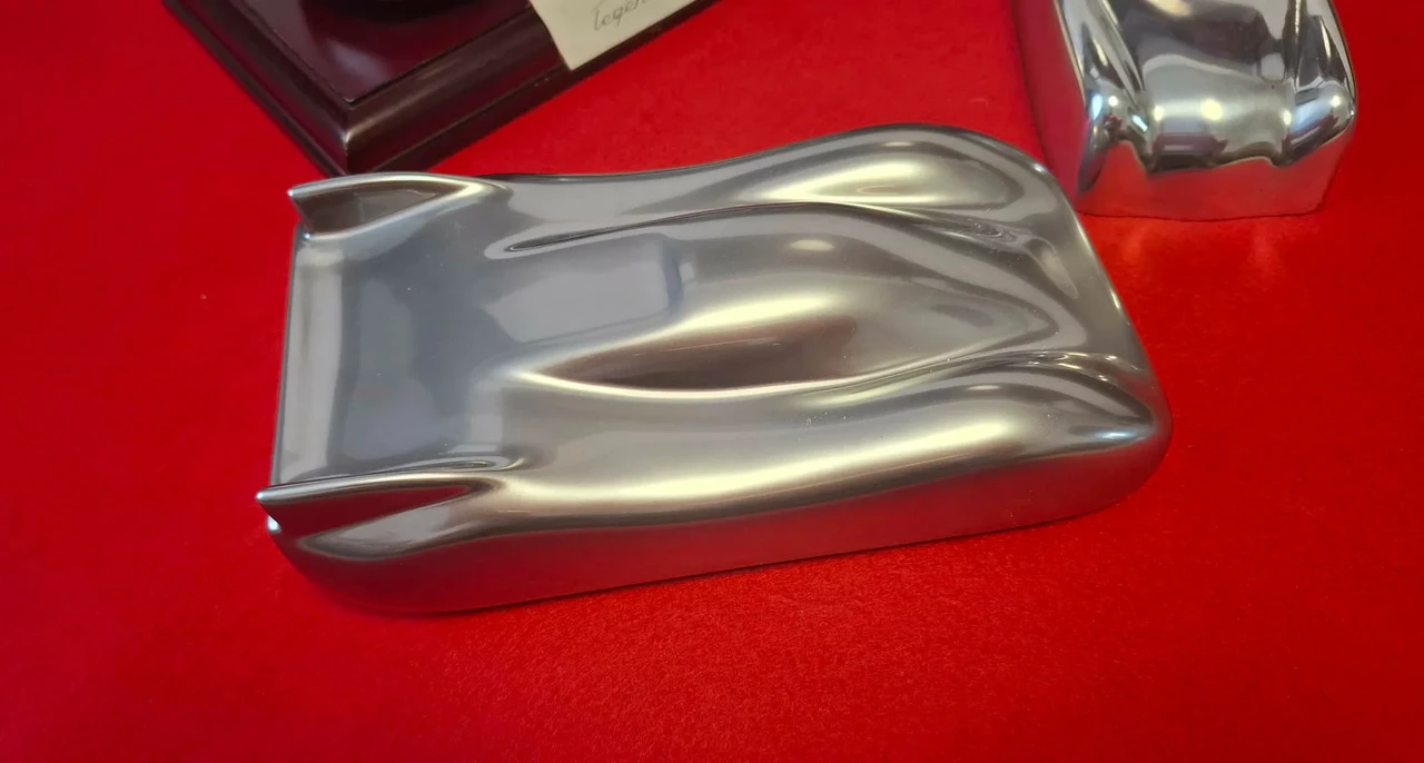 Porsche - Image 11 of 20