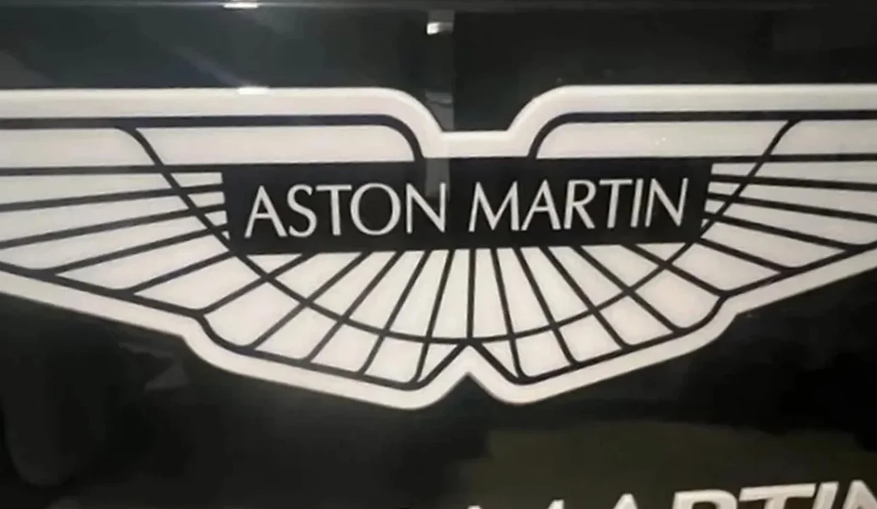 Aston Martin - Image 5 of 7