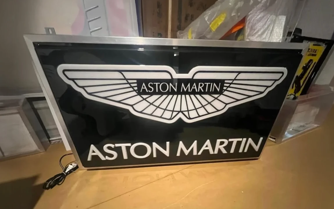 Aston Martin - Image 2 of 7