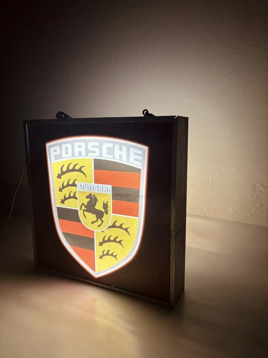 Porsche - Image 3 of 31