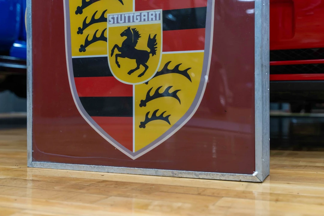 Porsche - Image 27 of 31