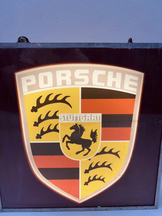 Porsche - Image 10 of 31