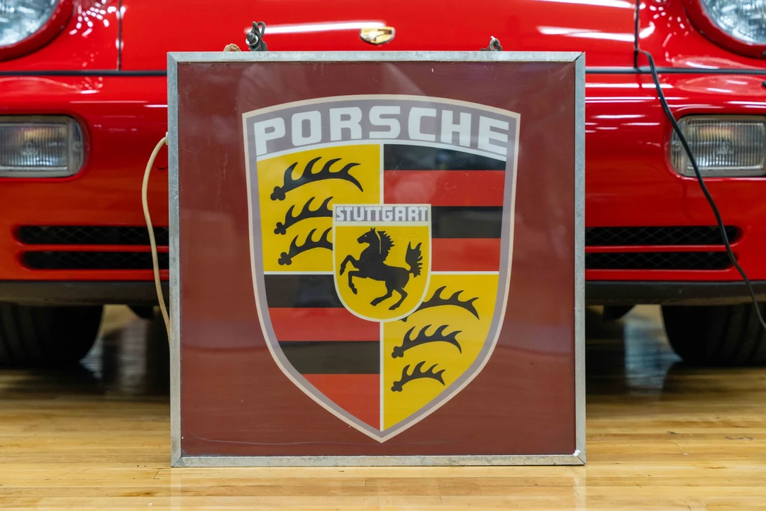 Porsche - Image 12 of 31