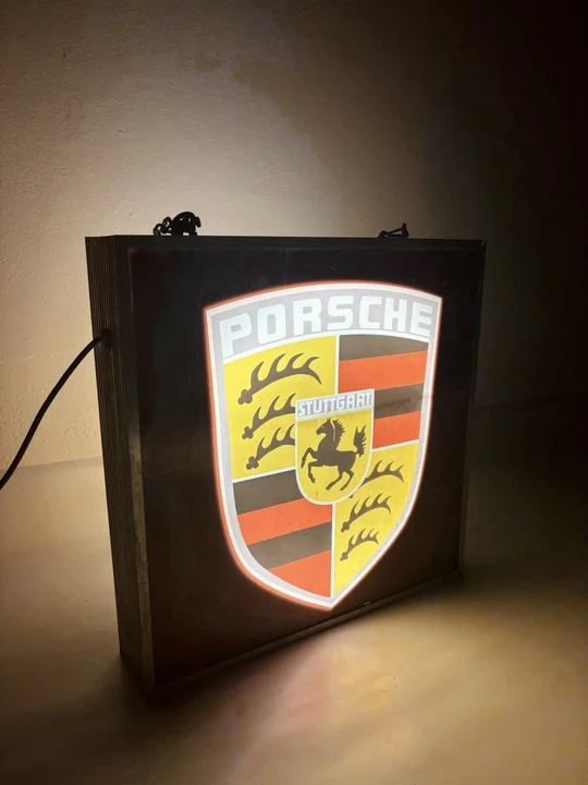 Porsche - Image 4 of 31