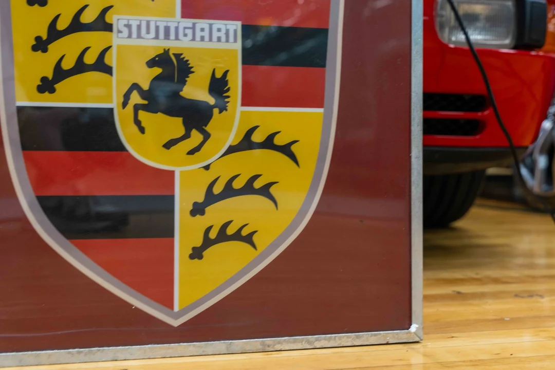 Porsche - Image 23 of 31