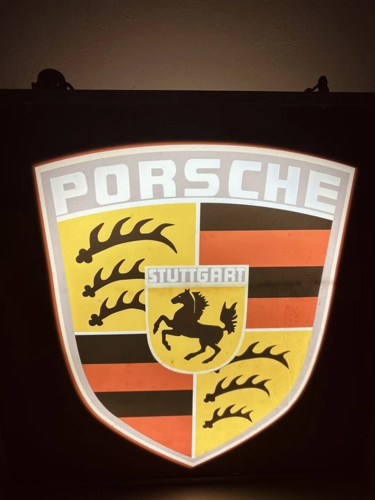 Porsche - Image 6 of 31