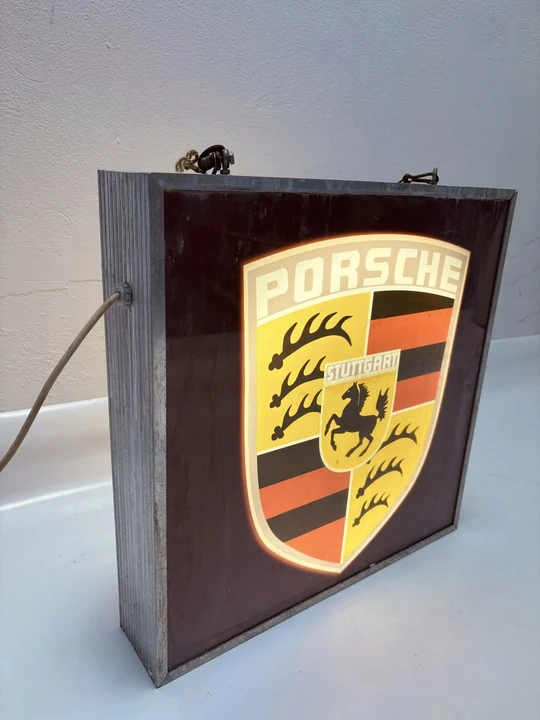 Porsche - Image 11 of 31