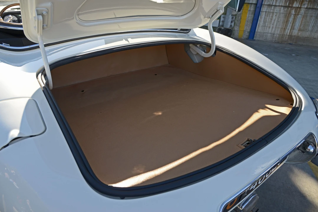 1962 Jaguar E-Type Series 1 - Image 26 of 31