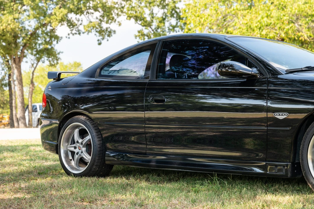 2005 Pontiac GTO 4th Gen - Image 15 of 31