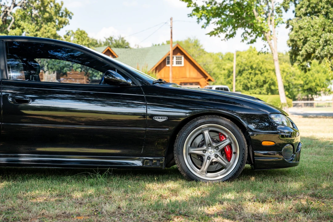 2005 Pontiac GTO 4th Gen - Image 12 of 31