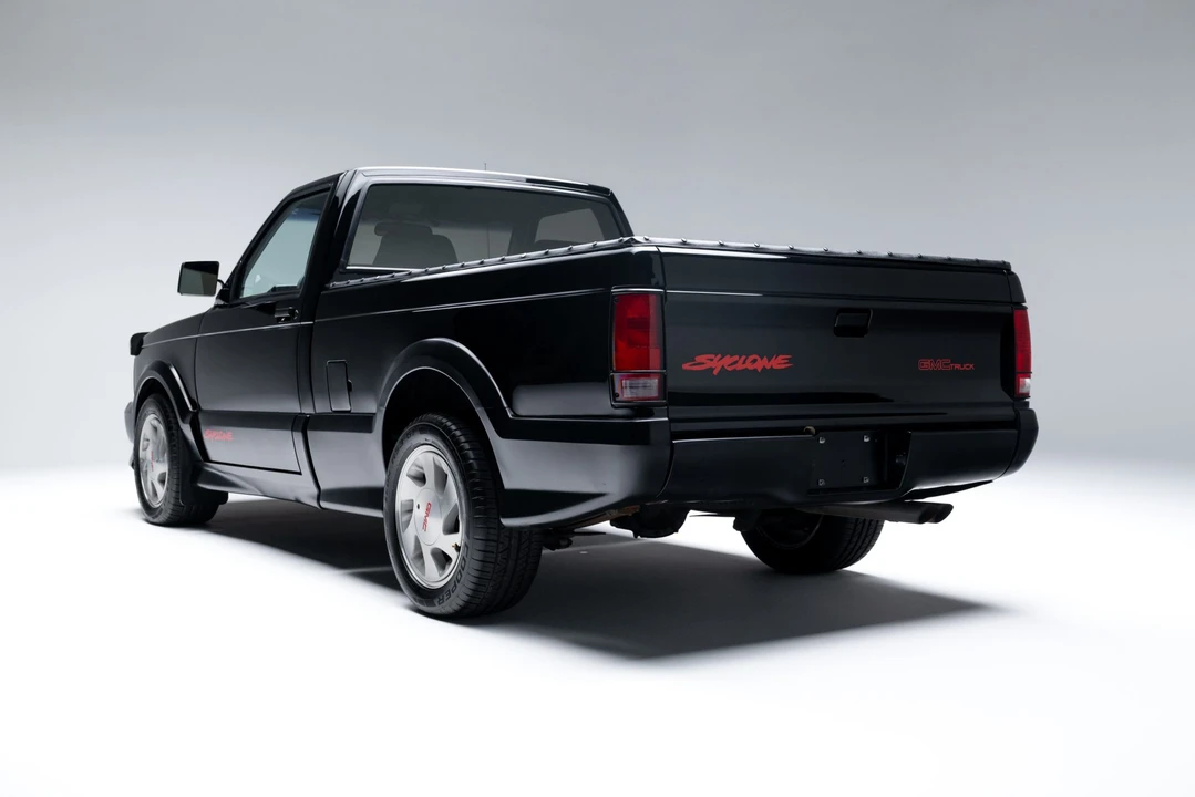 1991 GMC Syclone - Image 25 of 31