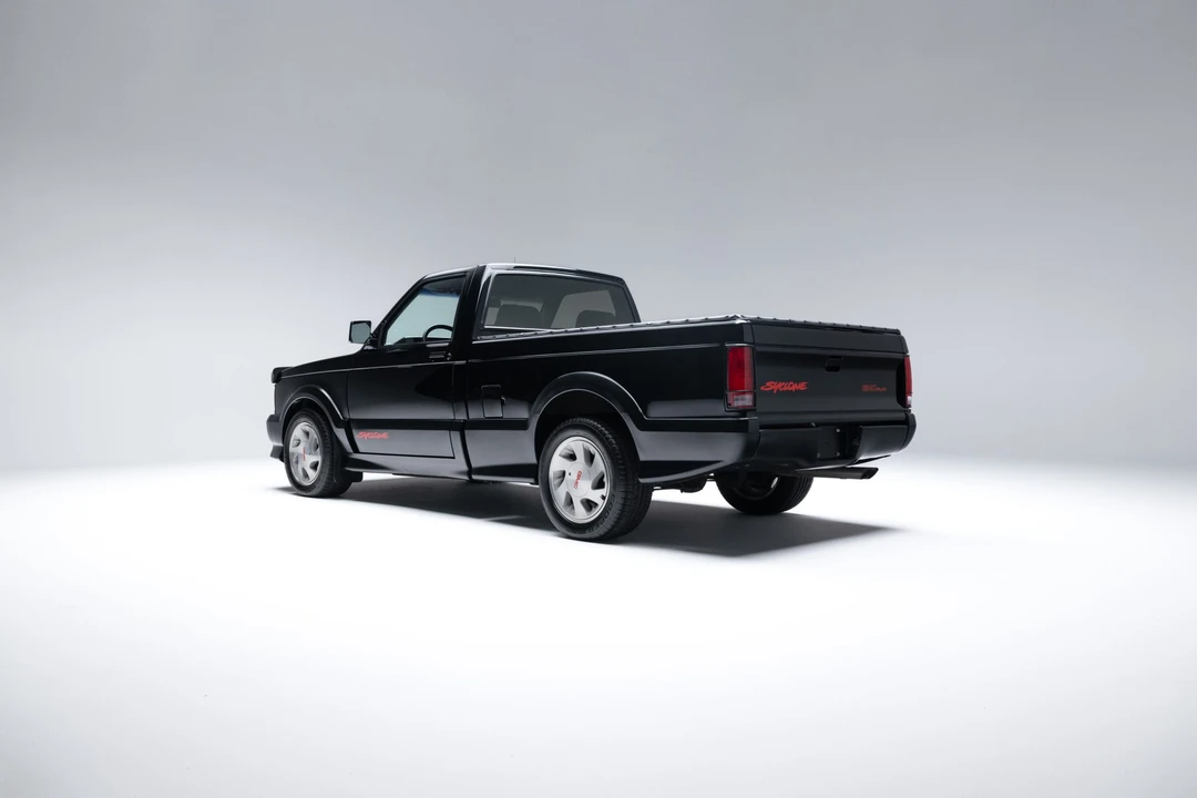 1991 GMC Syclone - Image 30 of 31