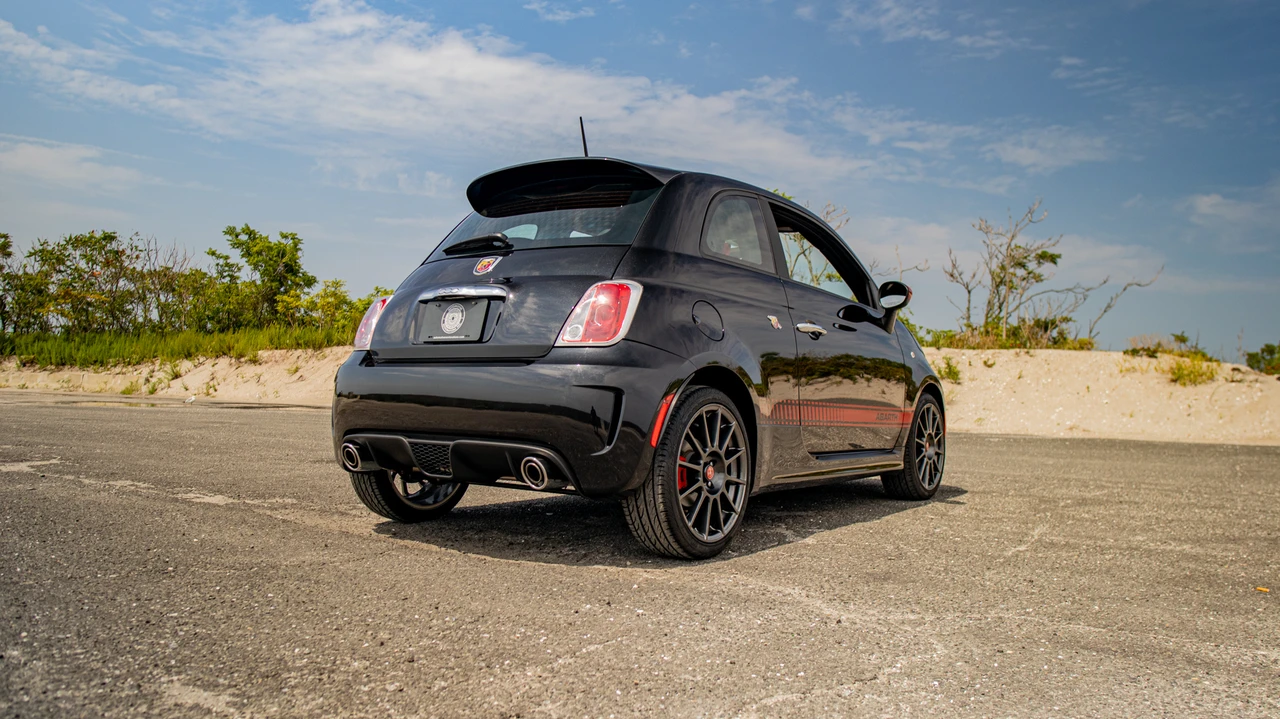 2013 Fiat Abarth 500 - Image 17 of 31
